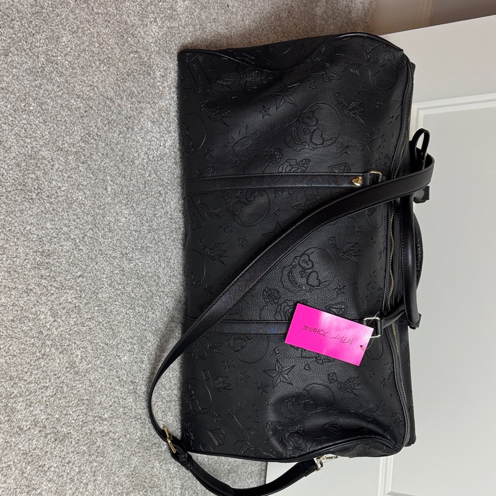 Betsey Johnson skull and heart weekender